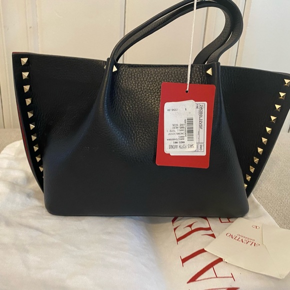 Valentino Garavani Small Rockstud Leather black Tote. - Picture 5 of 16
